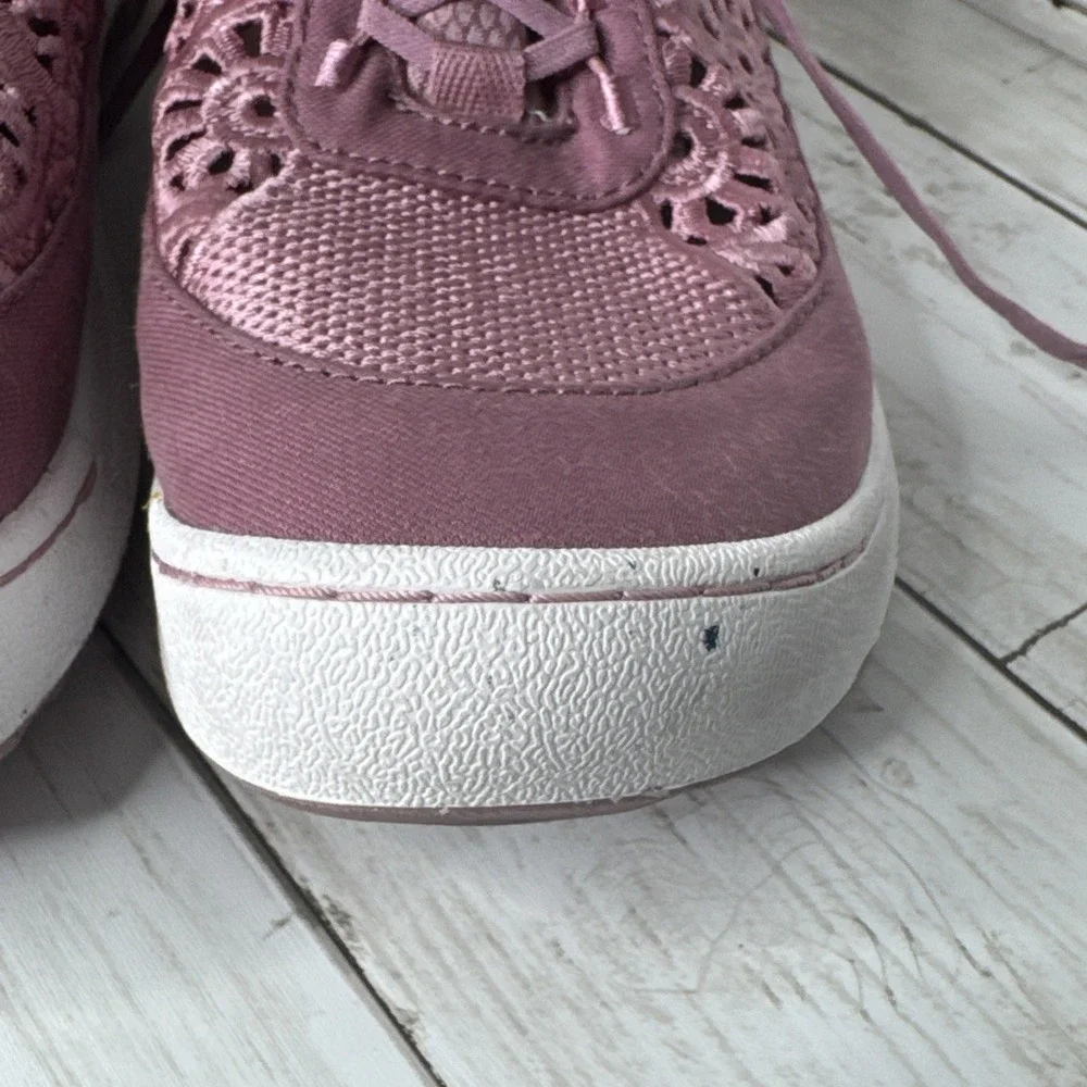 Jambu Sunny Women's Sneaker 8W Pink Mauve Floral Lace Up Shoes J4SNN53W Wide